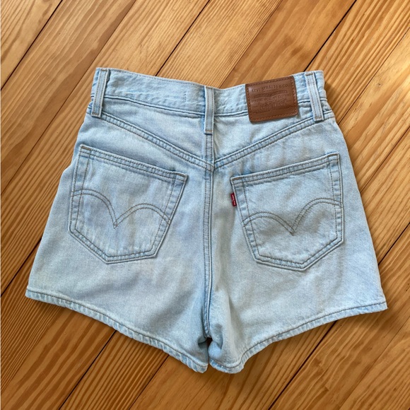 Levi's Pants - Levi’s High Loose Jean Shorts Size 24